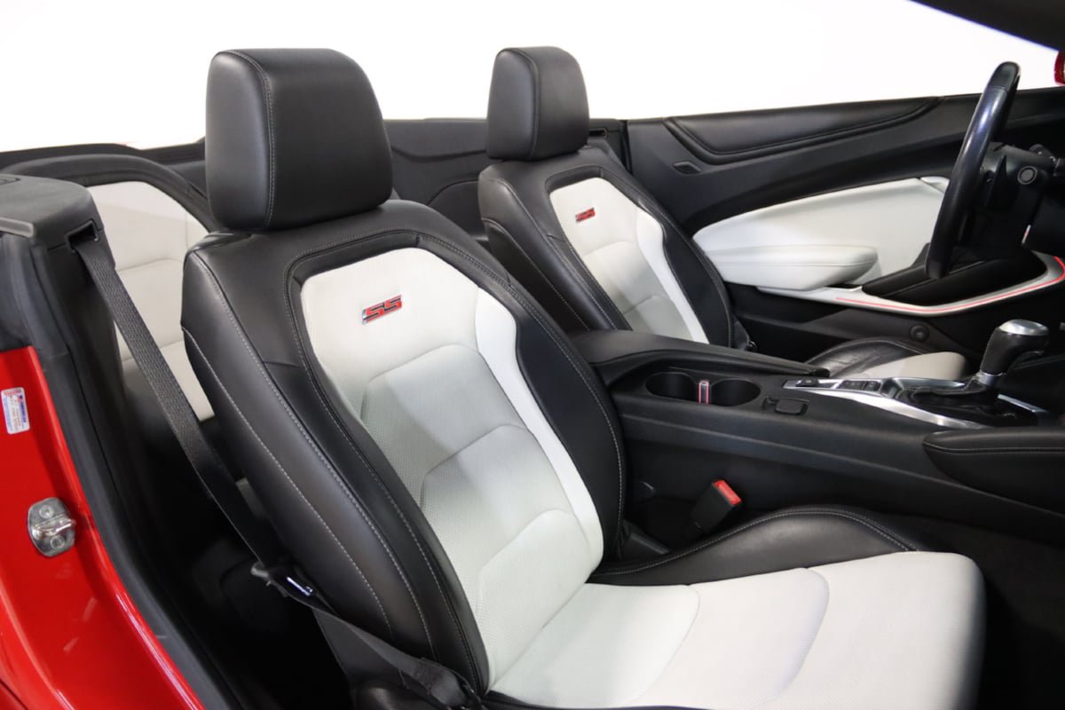Used 2018 Chevrolet Camaro SS RWD image 65