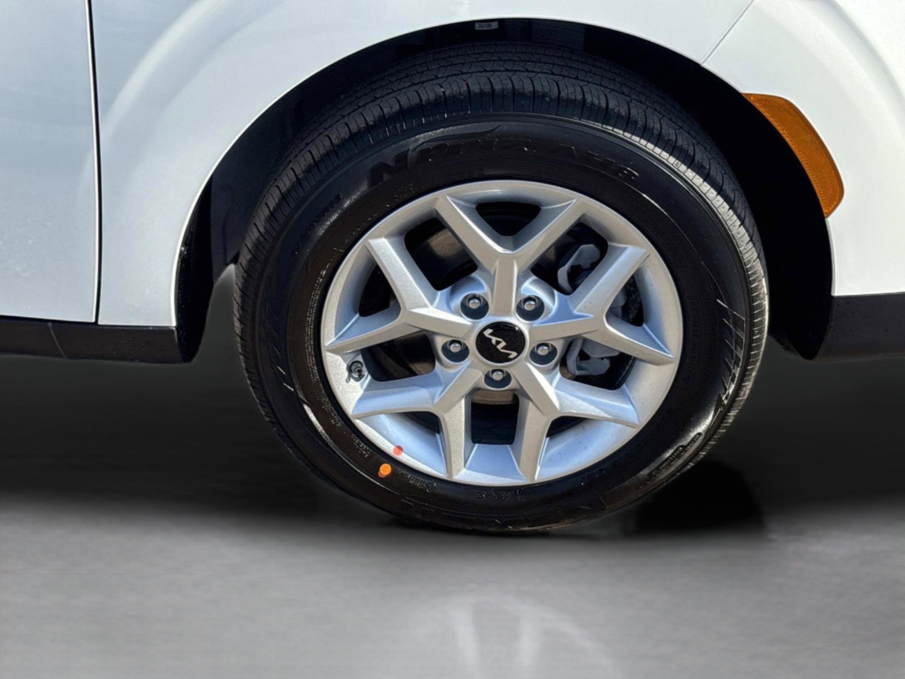 New 2025 Kia Soul LX w/ LX Technology Package image 9