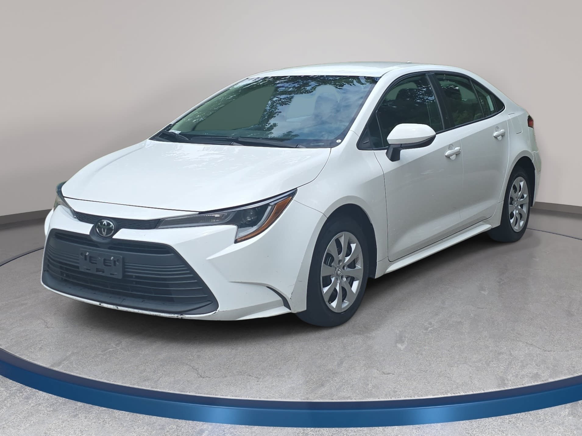 Used 2024 Toyota Corolla LE FWD image 1