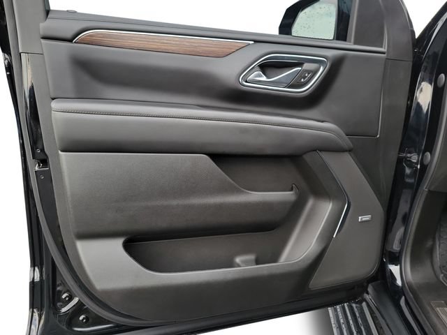 Used 2023 Chevrolet Tahoe High Country AWD/4WD image 9