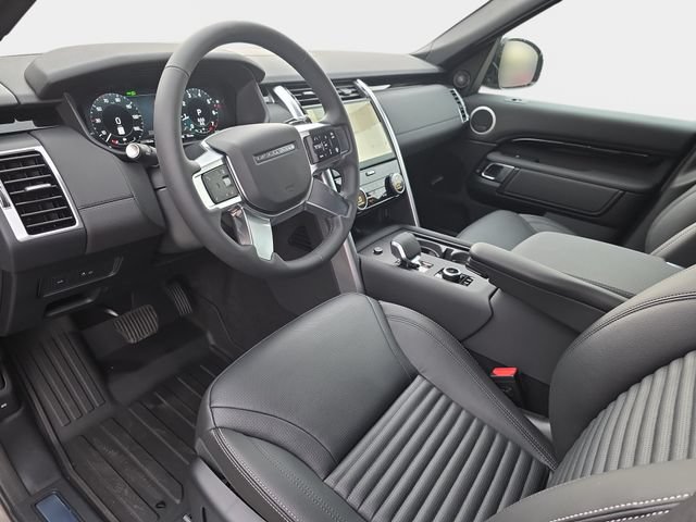 New 2026 Land Rover Discovery S AWD/4WD image 13