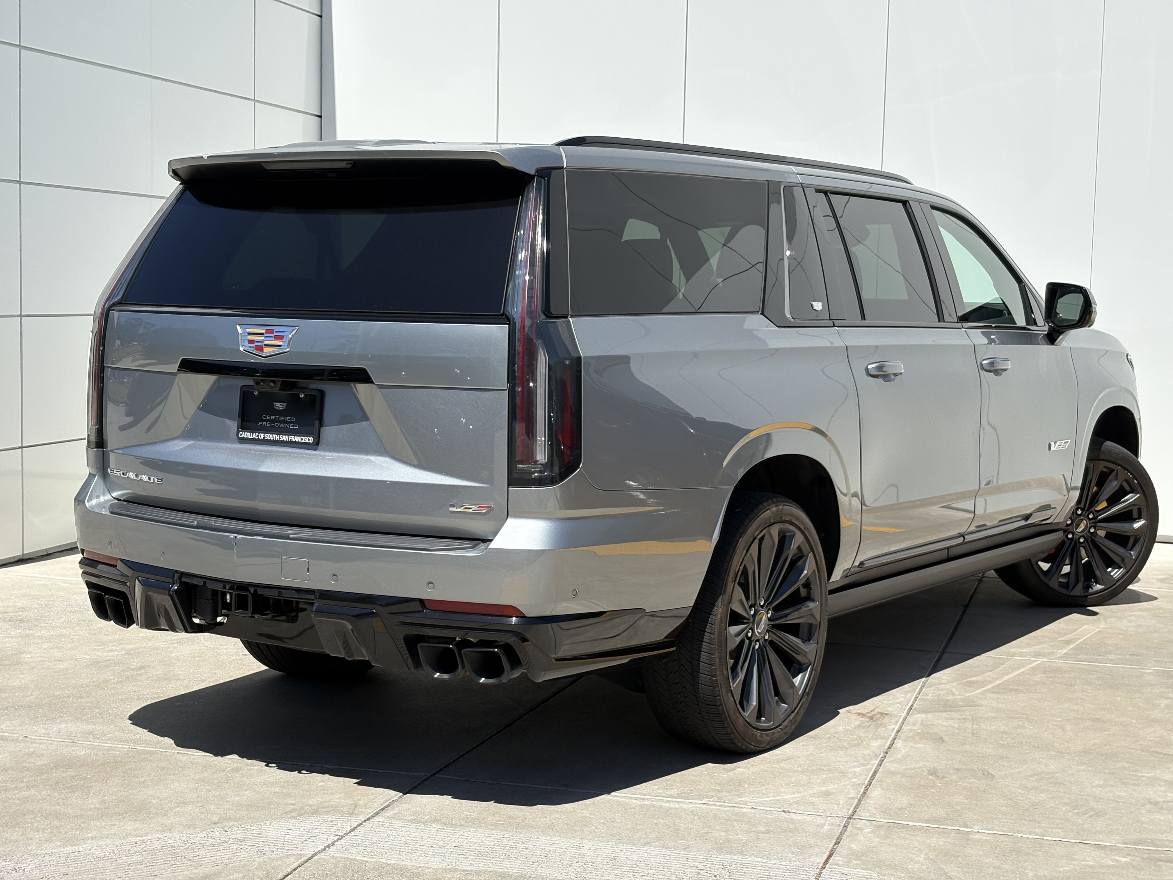 Certified 2025 Cadillac Escalade ESV V AWD/4WD image 7