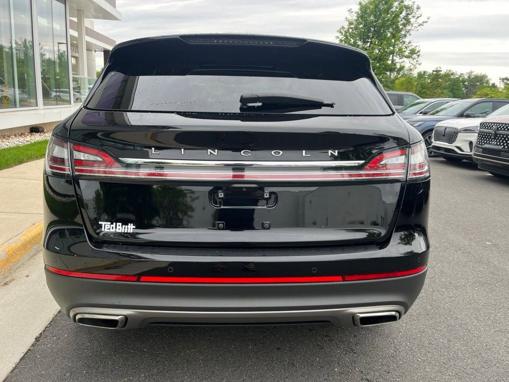 Used 2023 Lincoln Nautilus Reserve w/ Equipment Group 201A AWD/4WD image 8