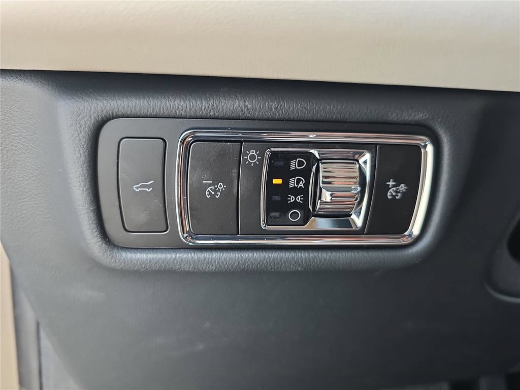 New 2026 Lincoln Aviator 2WD image 25
