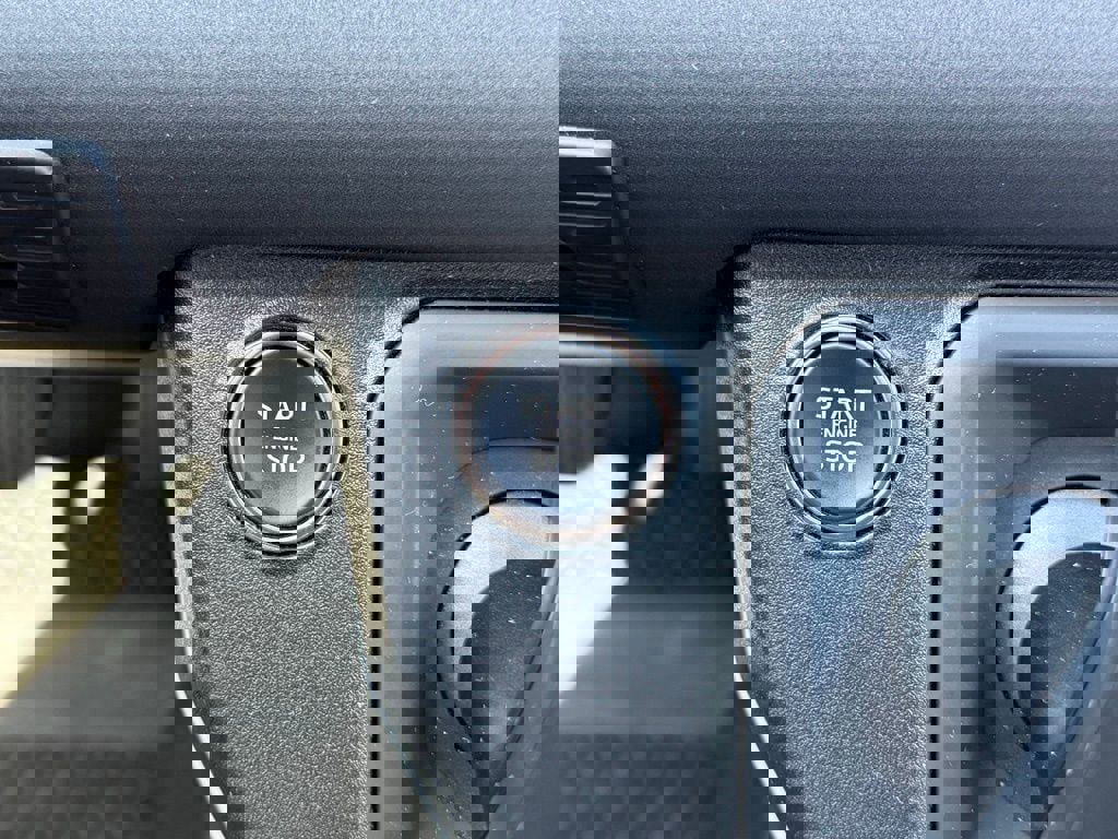 Certified 2023 Land Rover Defender 110 X-Dynamic SE image 24