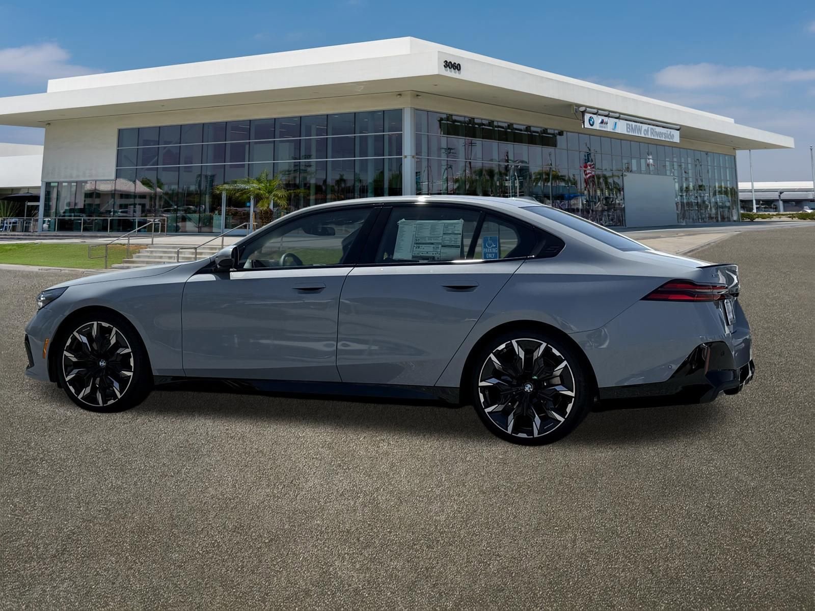 New 2026 BMW 540i xDrive w/ M Sport Package AWD/4WD image 7