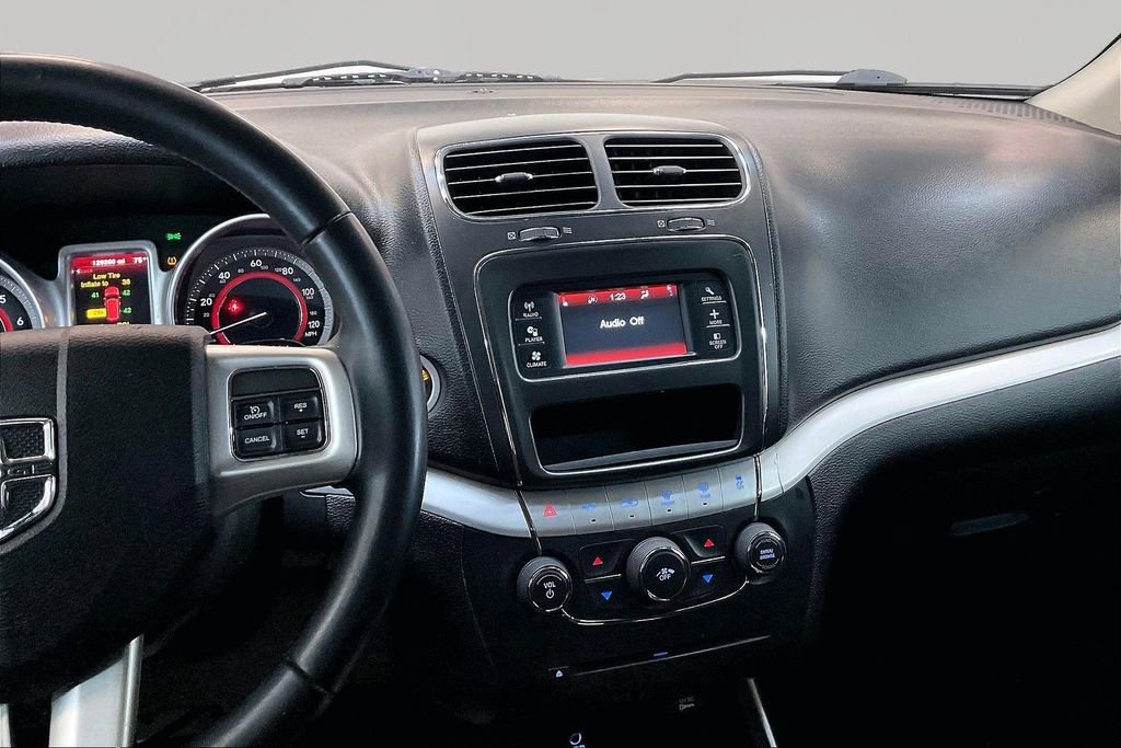 Used 2019 Dodge Journey SE w/ Connectivity Group FWD image 11