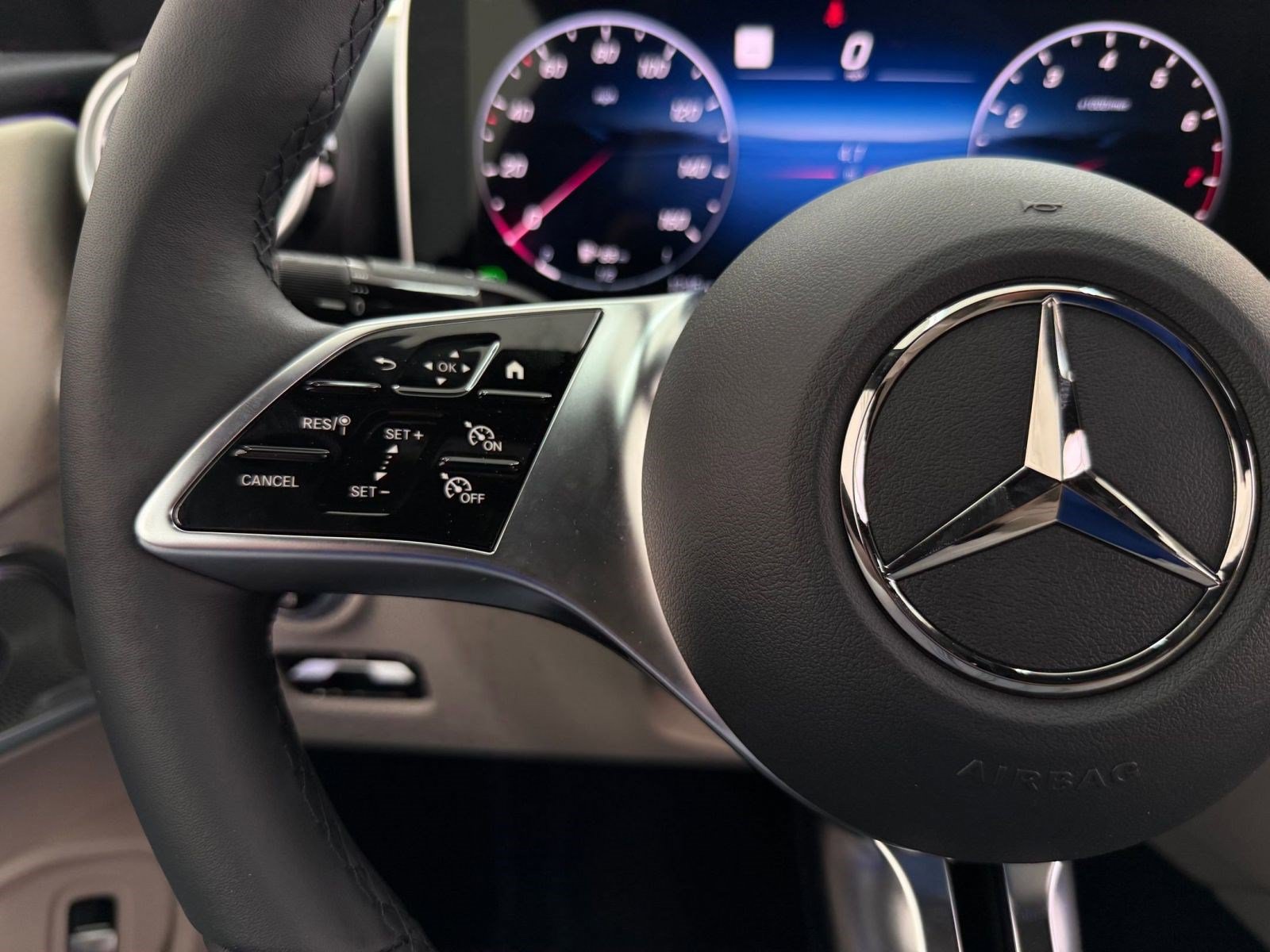 New 2026 Mercedes-Benz CLE 300 4MATIC Coupe image 14
