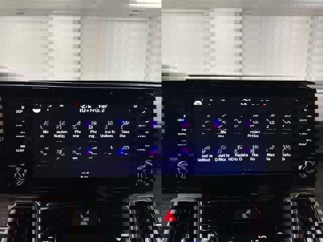 Used 2023 Kia Sorento S w/ Panoramic Sunroof Package image 13