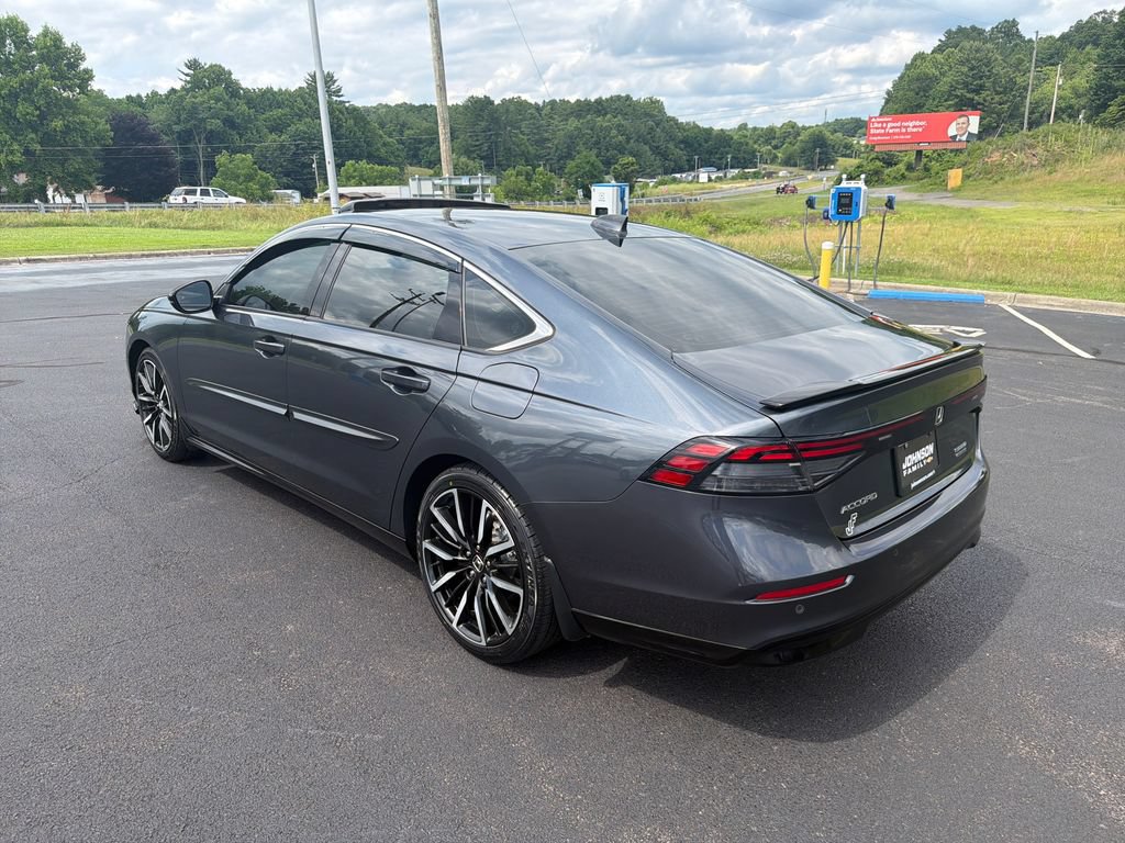 Used 2023 Honda Accord Touring image 7