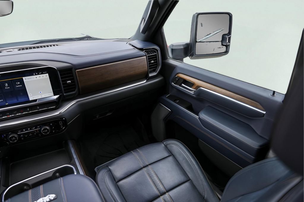 Certified 2024 Chevrolet Silverado 3500 High Country w/ High Country Premium Package image 31