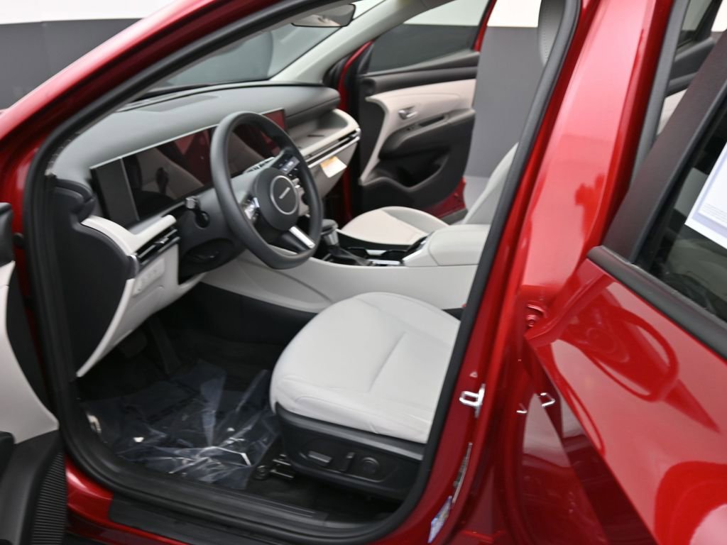 Certified 2025 Hyundai Tucson SEL image 12