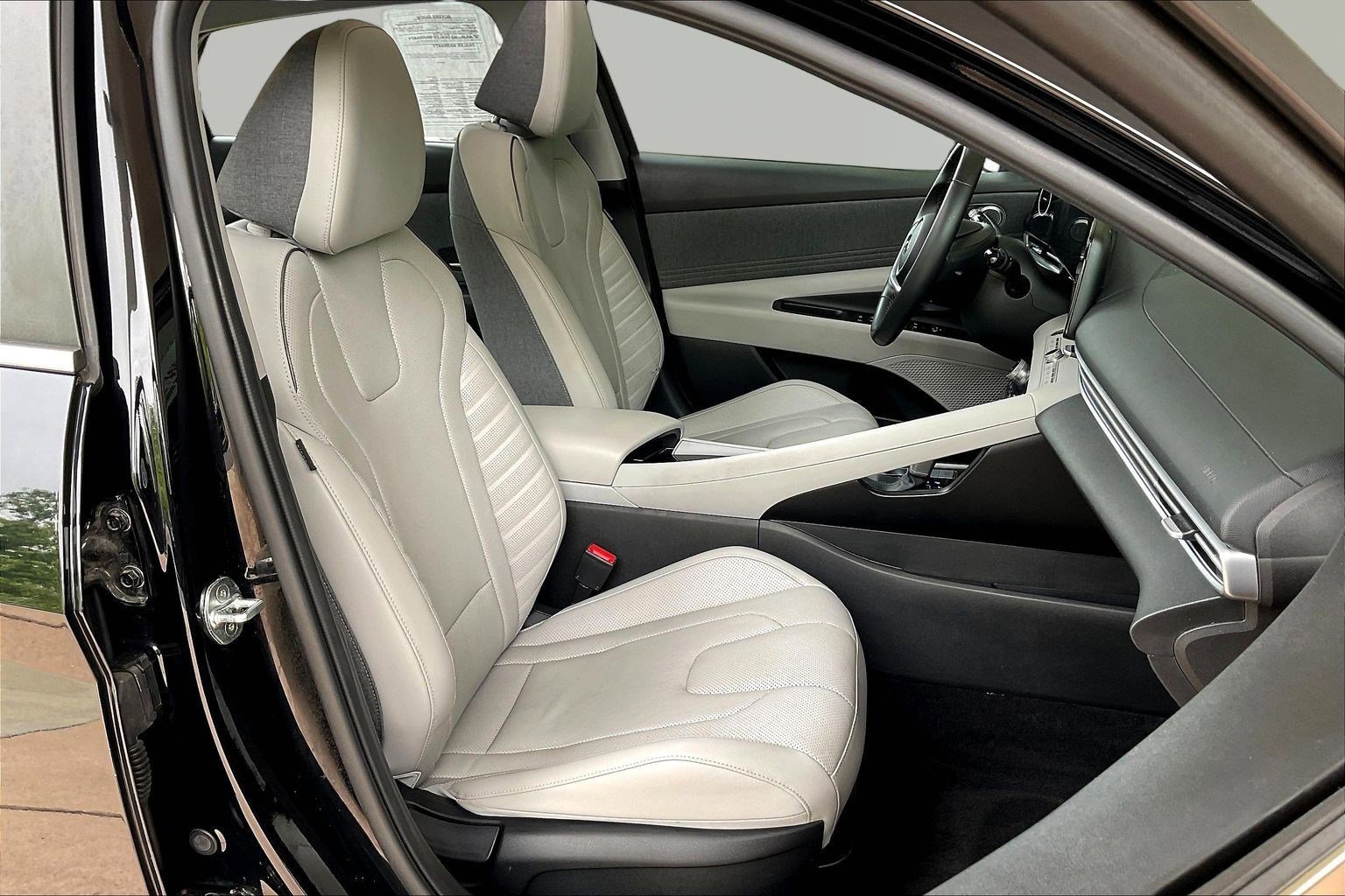 Used 2021 Hyundai Elantra Limited FWD image 27