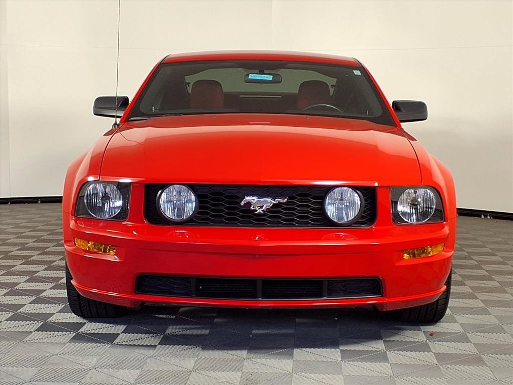 Used 2005 Ford Mustang GT image 2