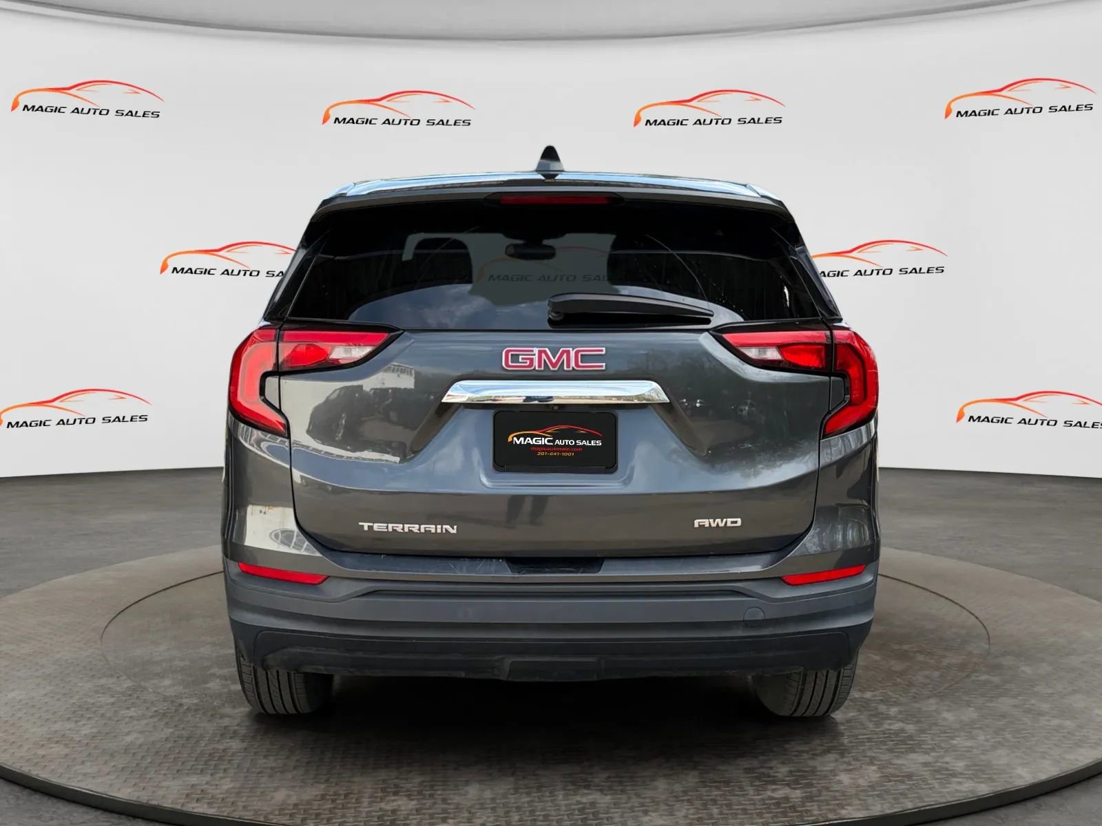 Used 2018 GMC Terrain SLE AWD/4WD image 7