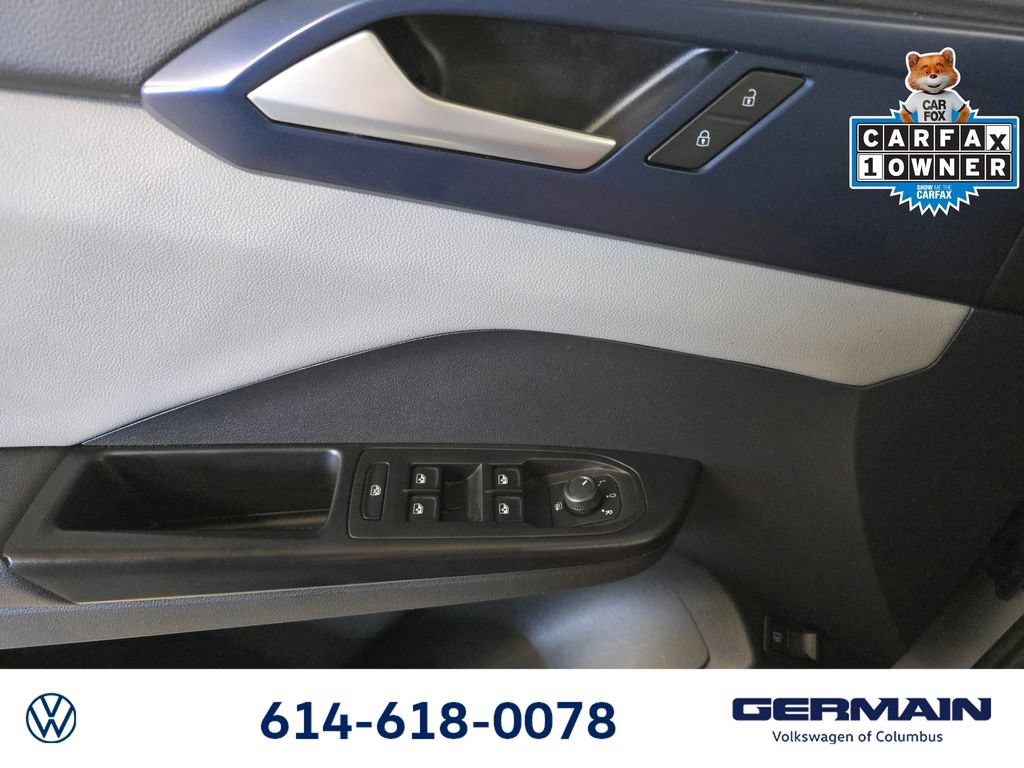 Used 2023 Volkswagen Taos SE w/ Panoramic Sunroof Package AWD/4WD image 32