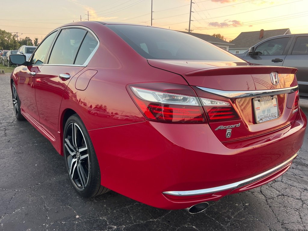 Used 2016 Honda Accord Sport image 5