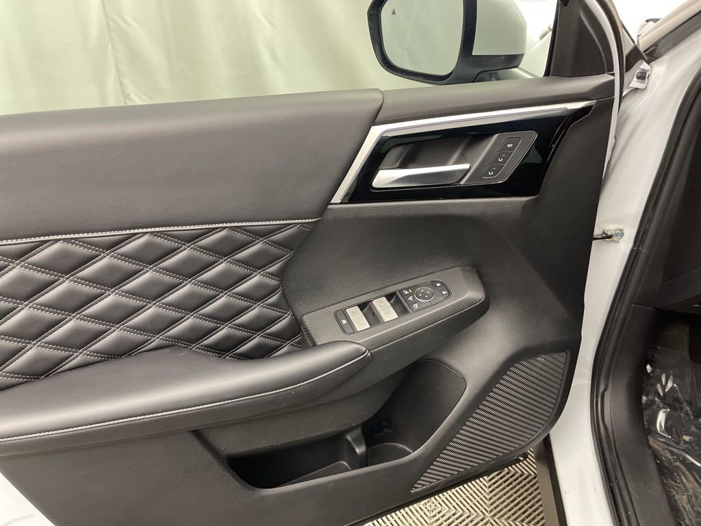 Used 2022 Mitsubishi Outlander SEL image 18