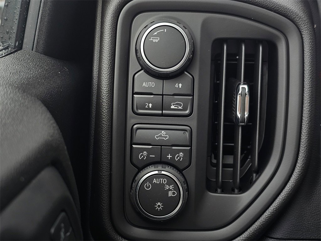 New 2026 Chevrolet Silverado 1500 Custom w/ Turbomax Blackout Package image 33