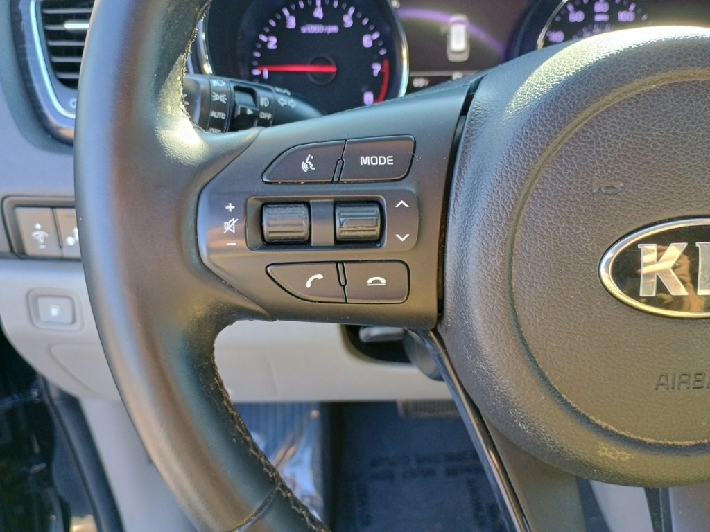 Used 2020 Kia Sedona EX w/ EX Premium Package image 26