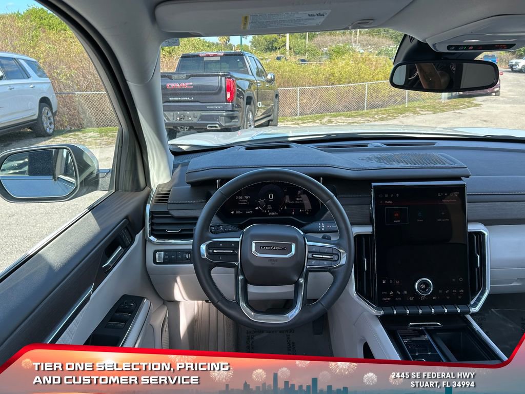 Used 2024 GMC Acadia Denali image 13