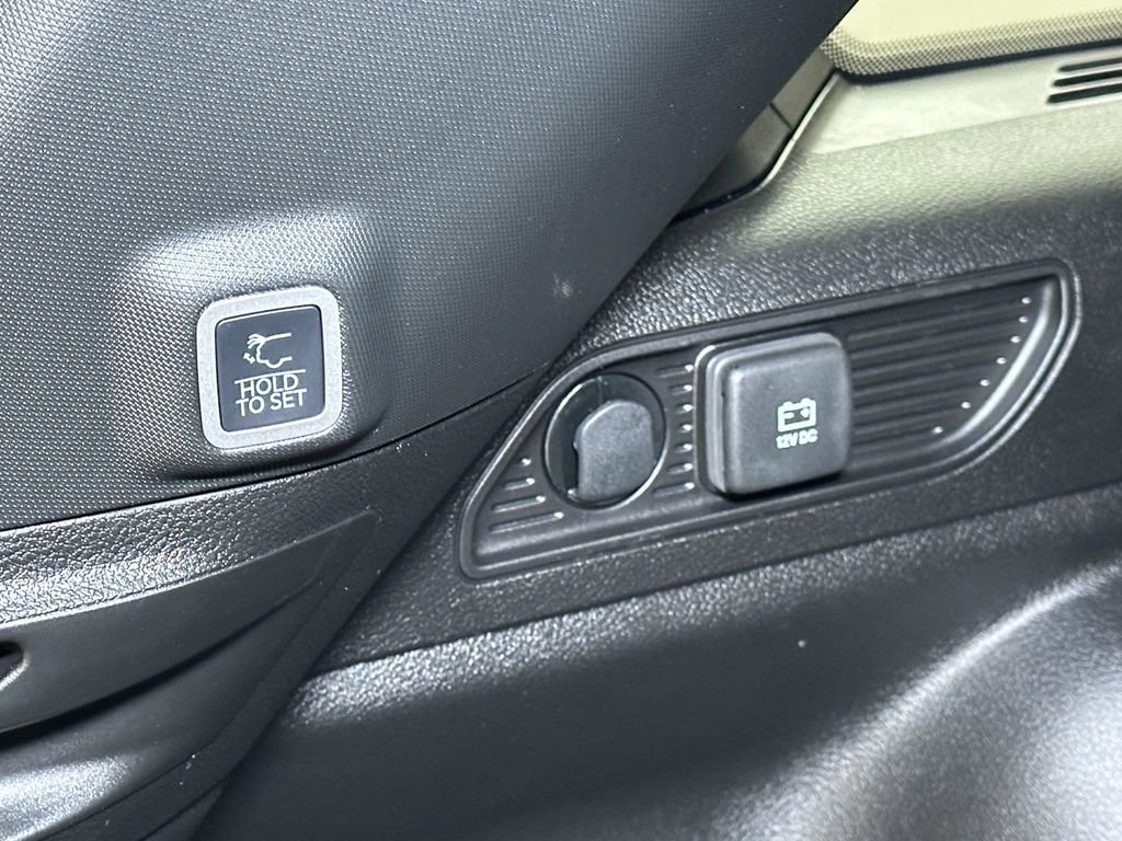 New 2025 Jeep Grand Cherokee Laredo image 14