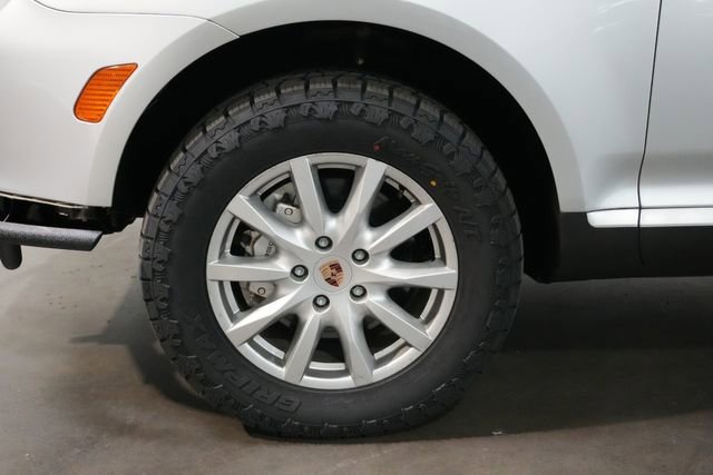 Used 2004 Porsche Cayenne S image 8