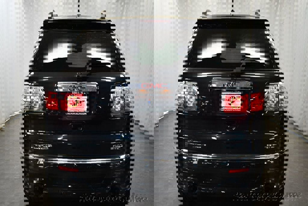 Used 2011 GMC Acadia Denali image 10