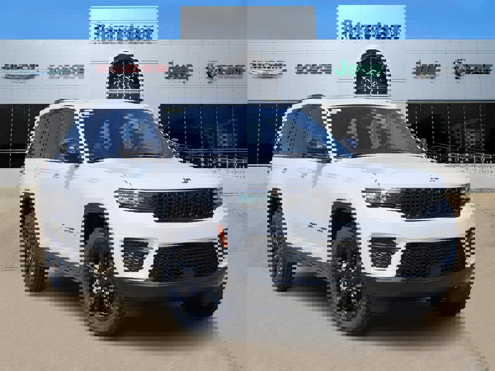 New 2025 Jeep Grand Cherokee Altitude