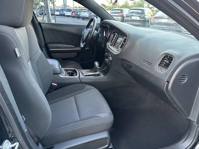 Used 2020 Dodge Charger SXT RWD image 10