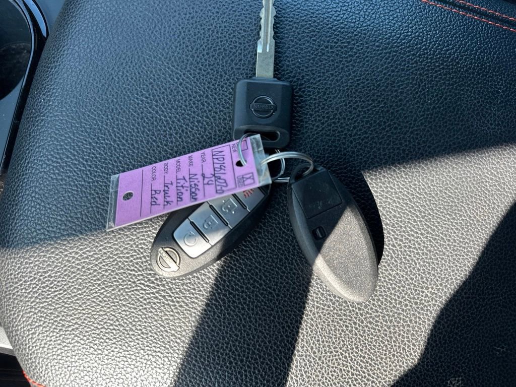 Used 2024 Nissan Titan PRO-4X w/ Pro-4x Convenience Package image 54