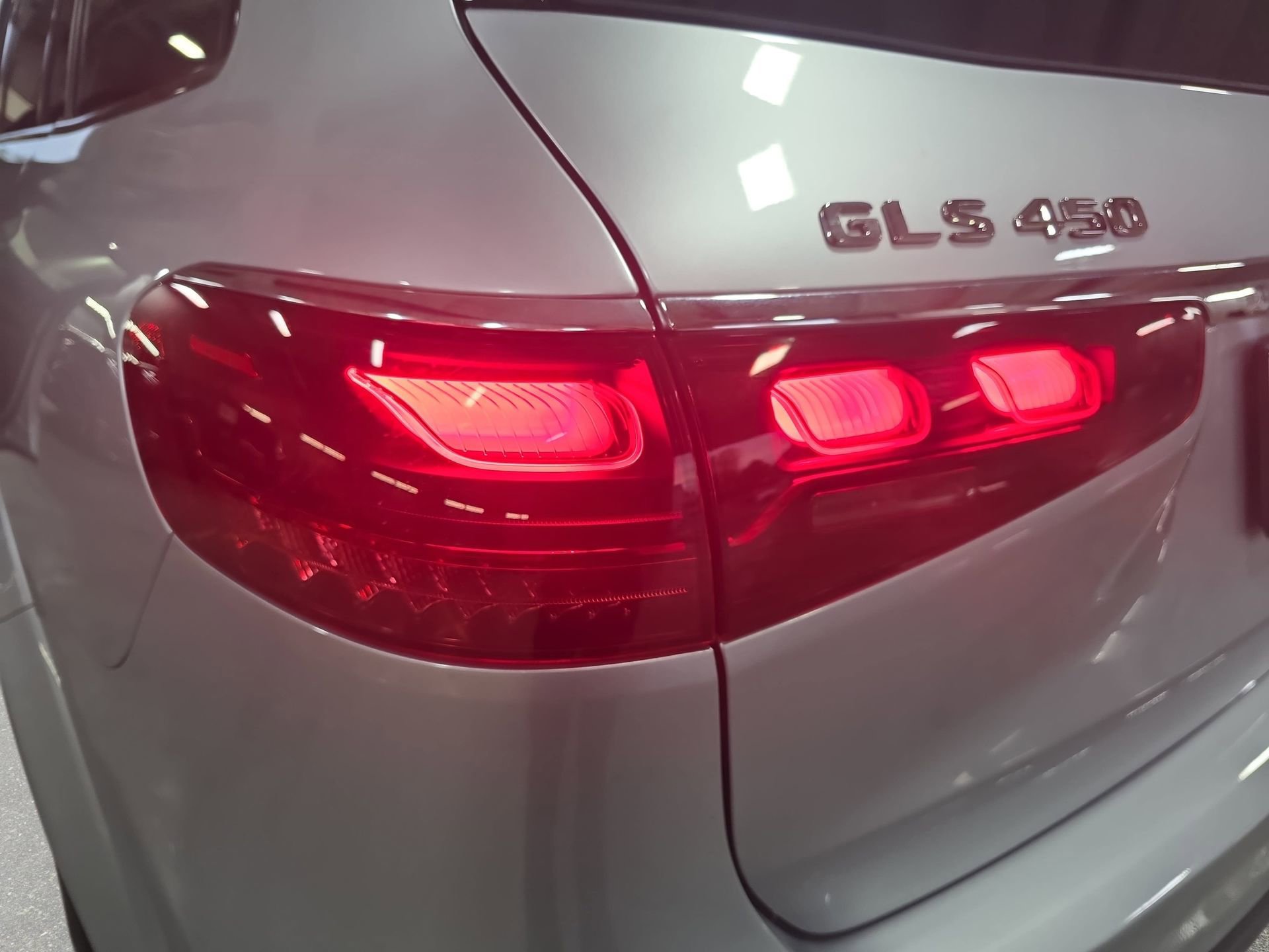 Certified 2025 Mercedes-Benz GLS 450 4MATIC image 33