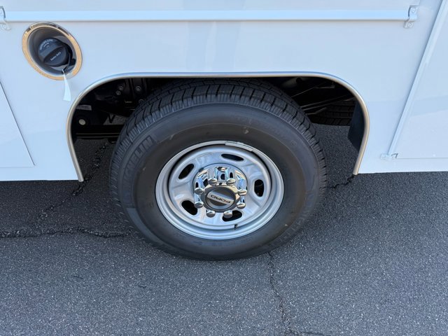 New 2026 Ford F250 XL w/ XL Chrome Package image 26