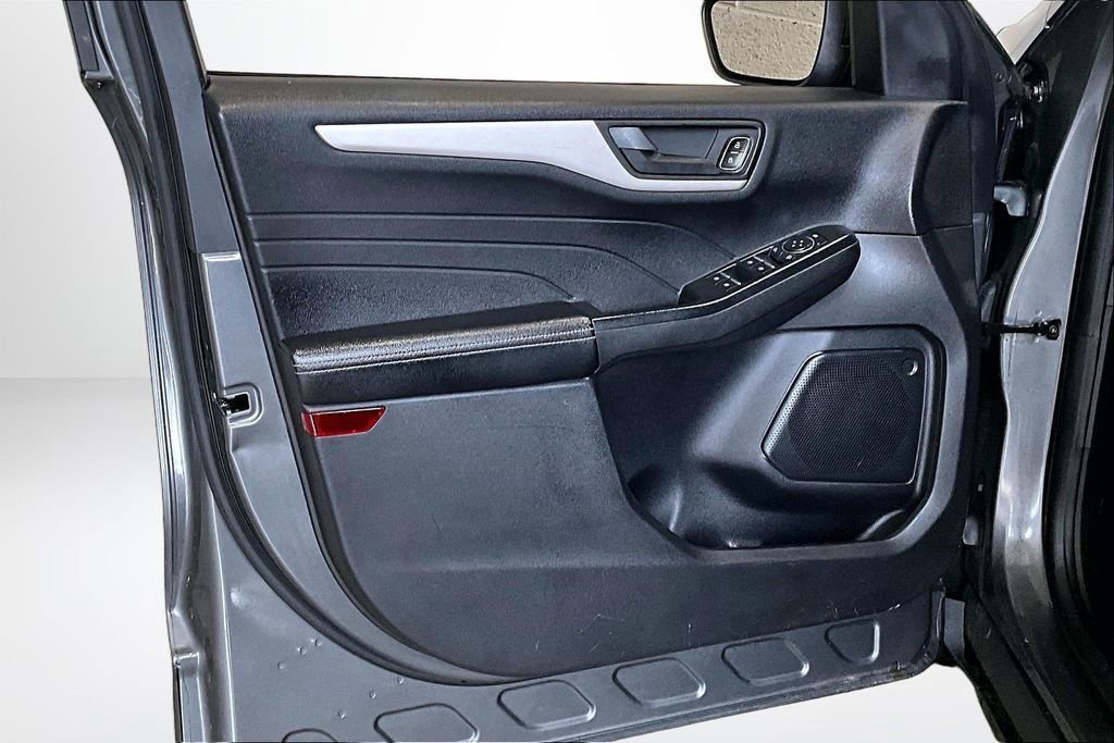 Used 2022 Ford Escape SE w/ Cold Weather Package image 20