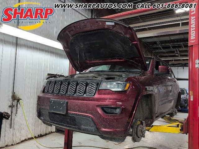 Used 2019 Jeep Grand Cherokee Altitude image 1