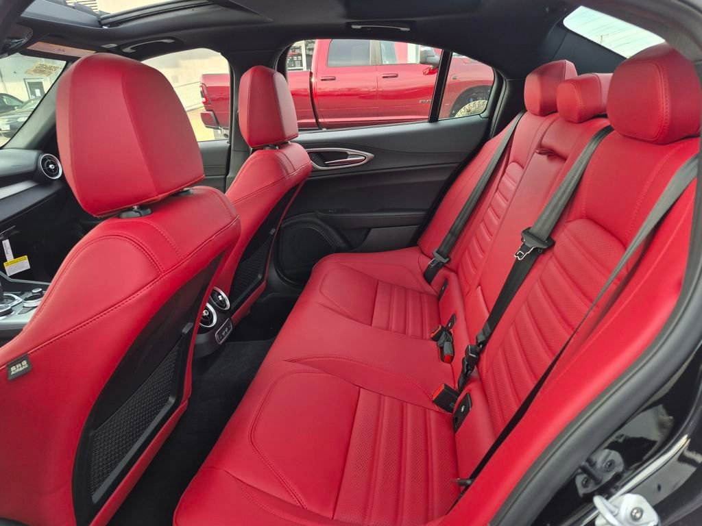 New 2025 Alfa Romeo Giulia AWD w/ Driving Assist Package image 13