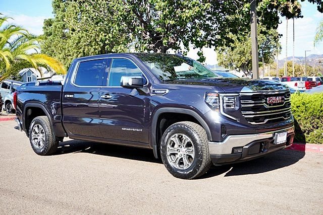 Used 2025 GMC Sierra 1500 SLT AWD/4WD image 2