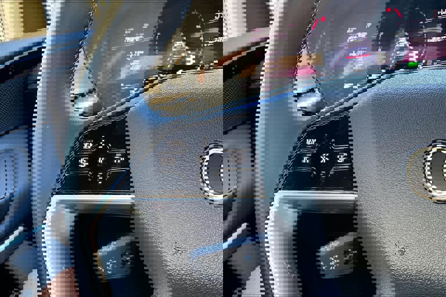 Used 2025 Audi Q5 Premium w/ Convenience Package image 22