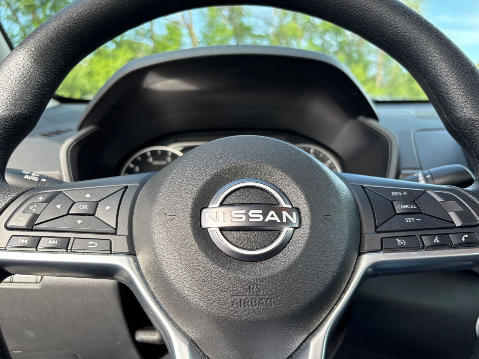 Used 2025 Nissan Altima 2.5 SV FWD image 29