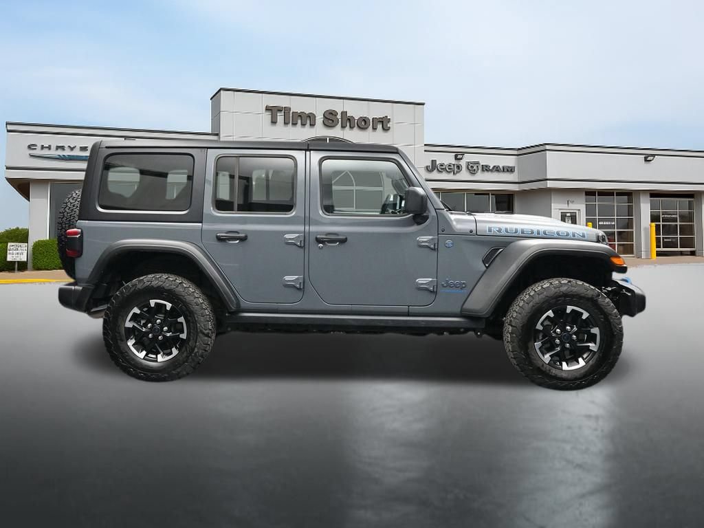 Used 2025 Jeep Wrangler Unlimited Rubicon 4xe w/ Convenience Group AWD/4WD image 6