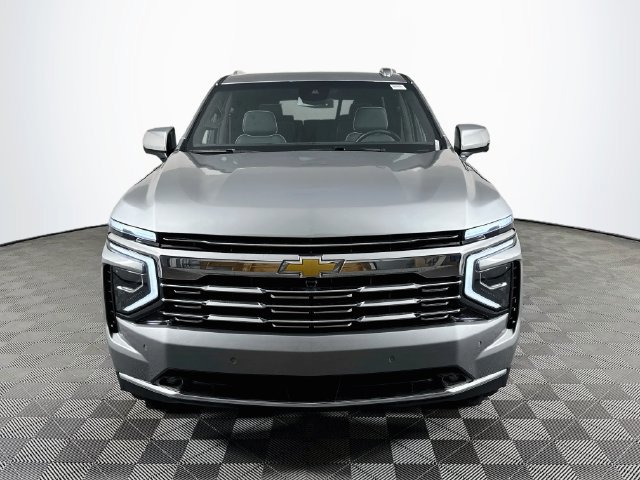 Used 2025 Chevrolet Tahoe Premier AWD/4WD image 2