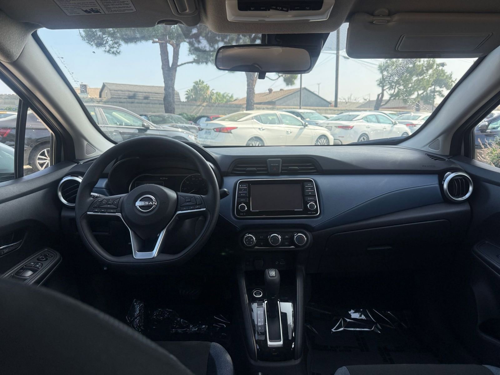 Used 2025 Nissan Versa SV FWD image 29