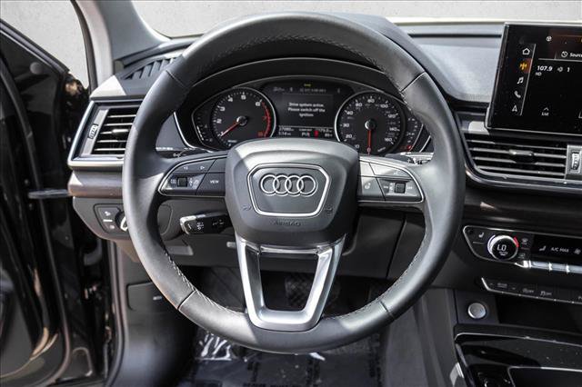Used 2023 Audi Q5 2.0T Premium w/ Convenience Package AWD/4WD image 12