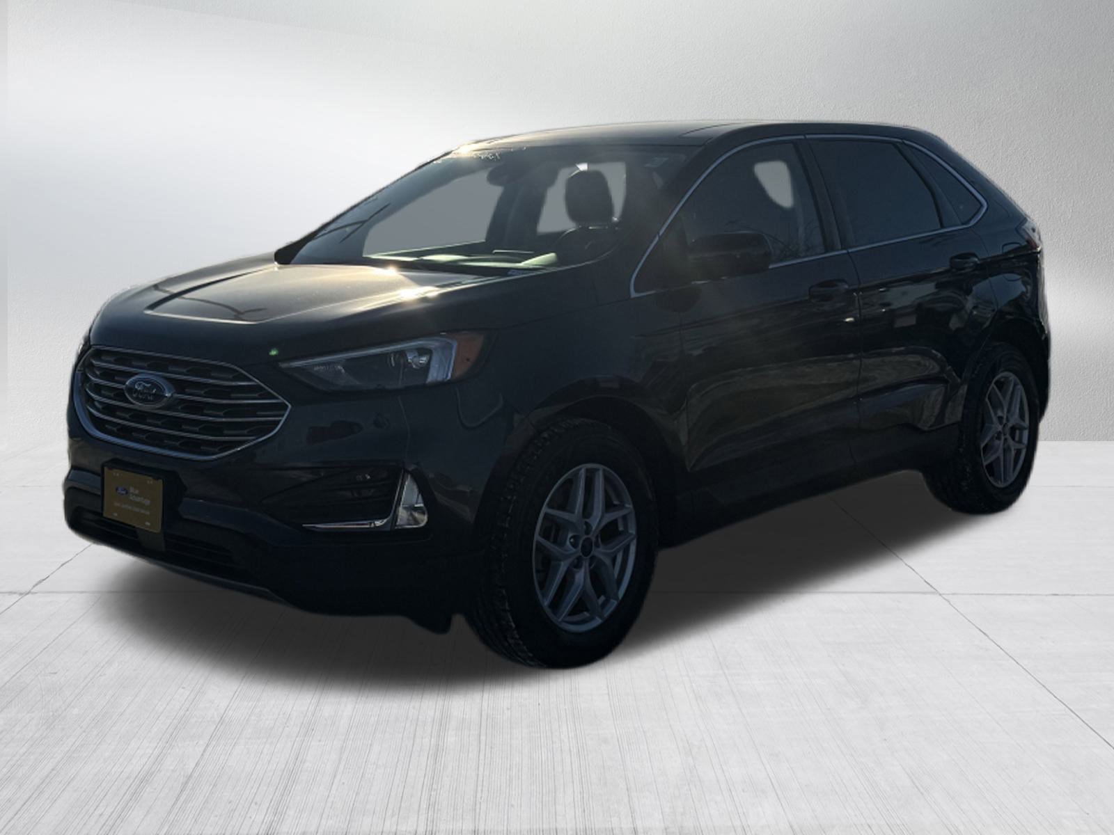 Certified 2022 Ford Edge SEL w/ Convenience Package image 3