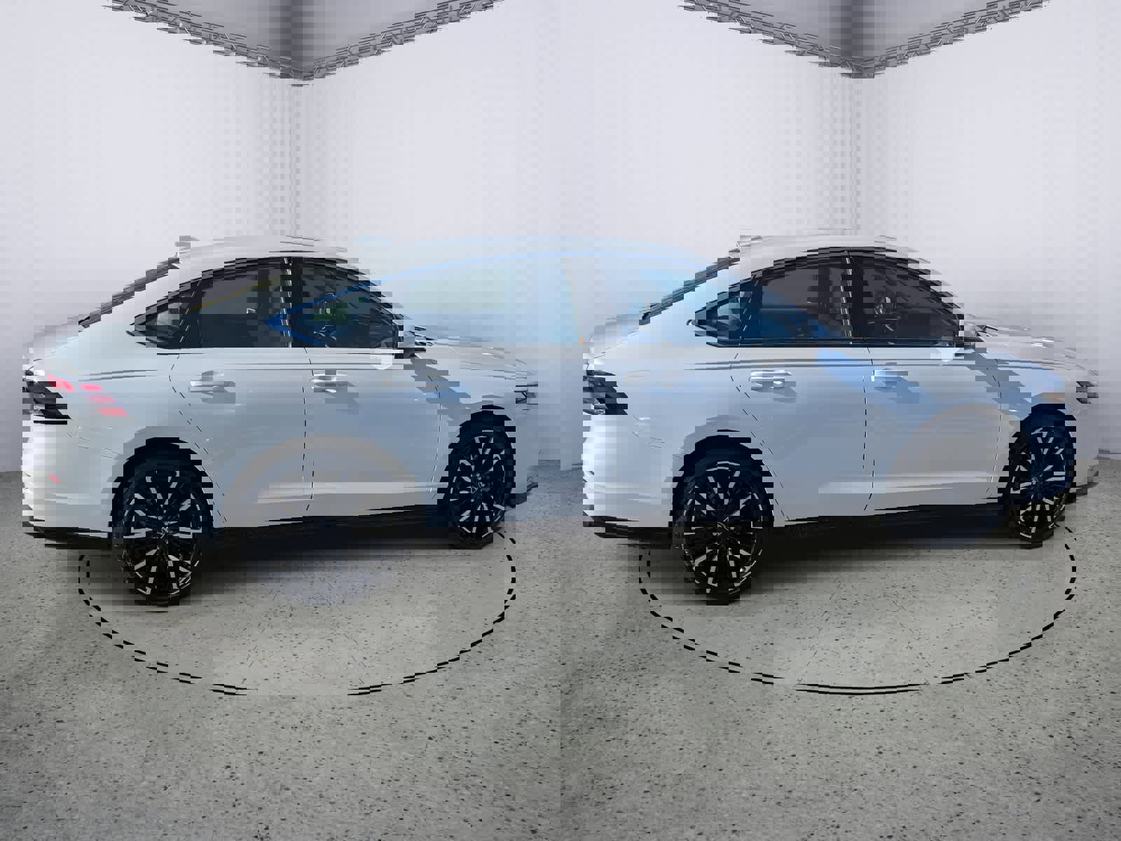 Certified 2025 Honda Accord Touring image 2