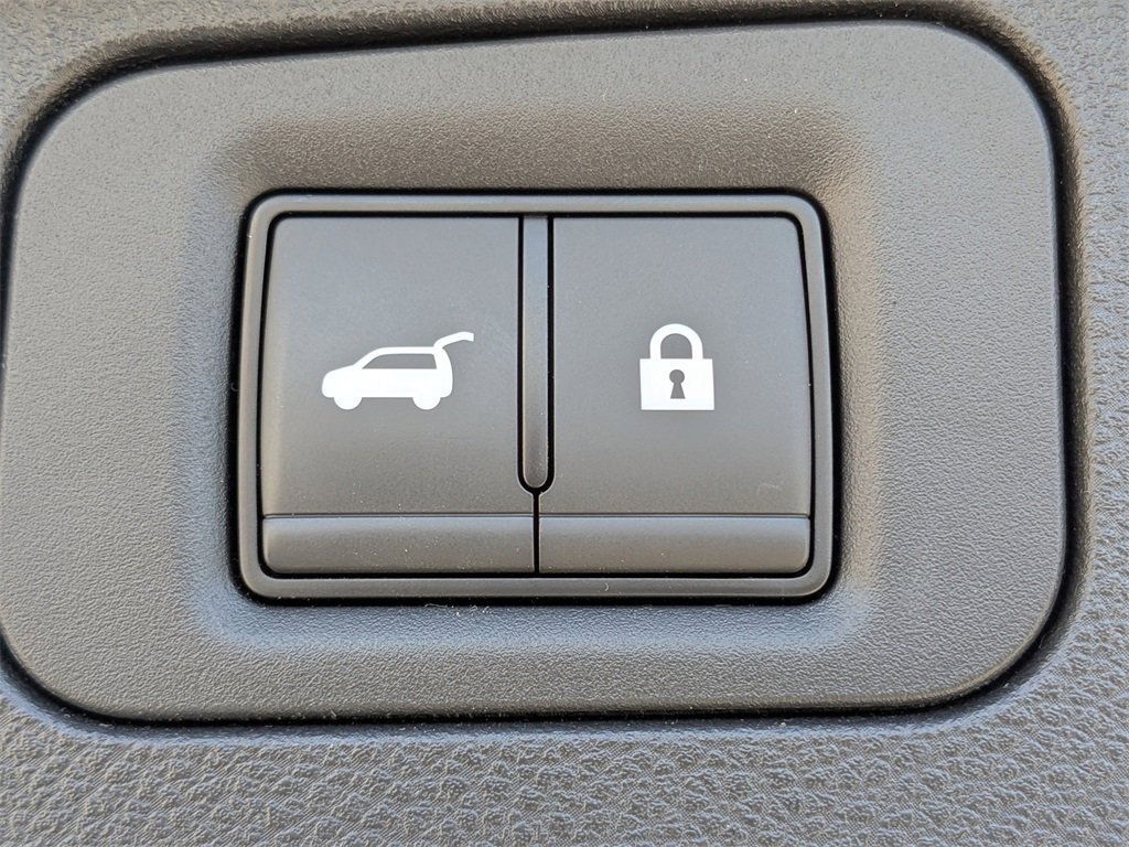 Used 2025 Nissan Armada Platinum Reserve image 15