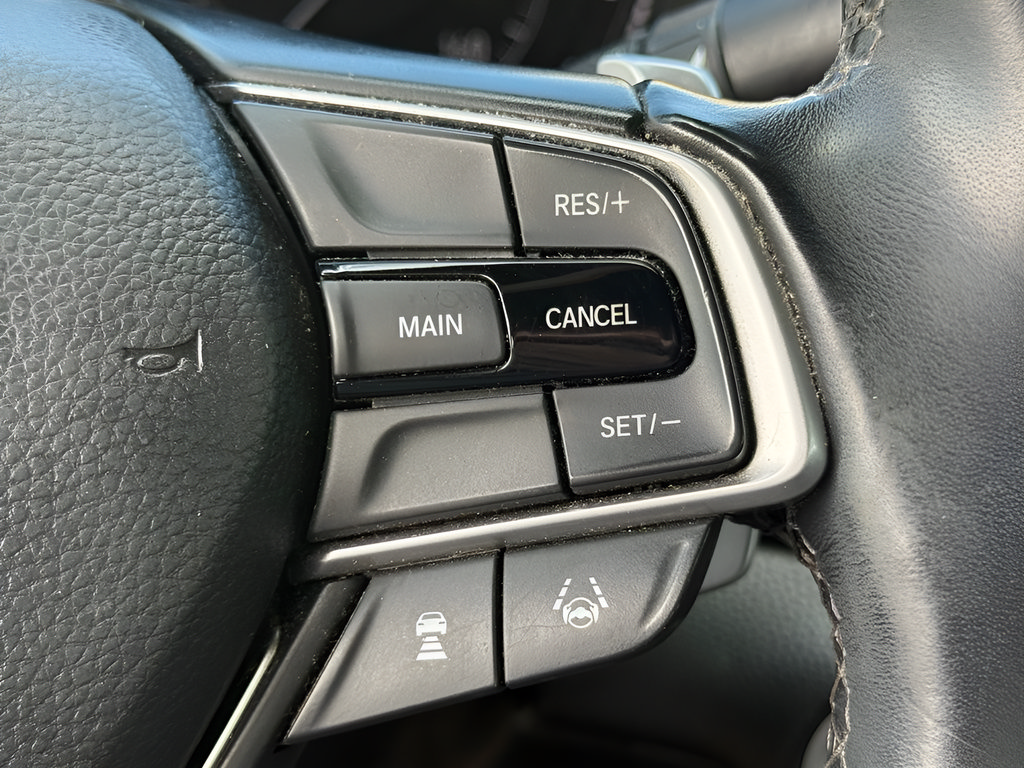 Used 2018 Honda Accord Sport image 17