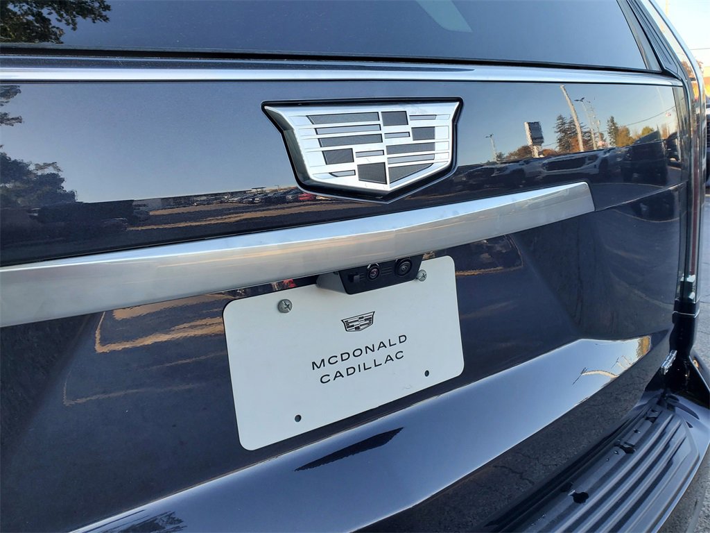 New 2026 Cadillac Escalade ESV Luxury w/ LPO, Radiant Package image 36