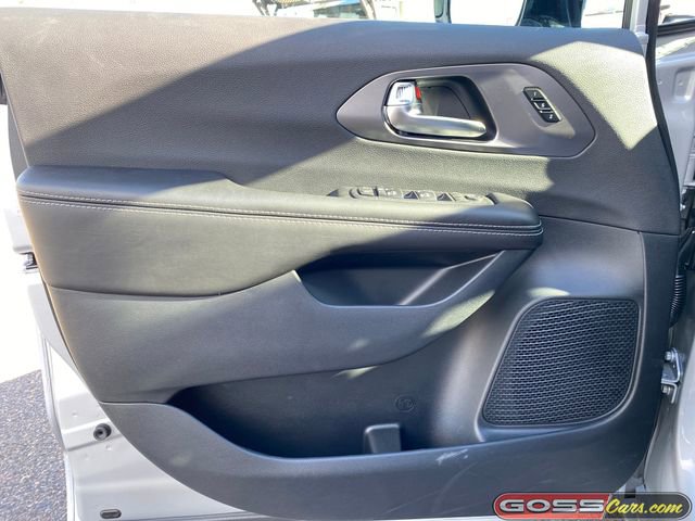 New 2026 Chrysler Pacifica Select FWD image 22