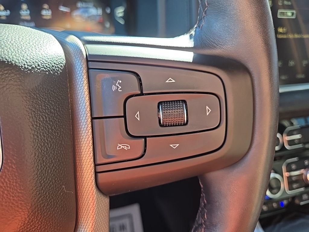 Used 2024 GMC Yukon XL Denali w/ Advanced Technology Package AWD/4WD image 46